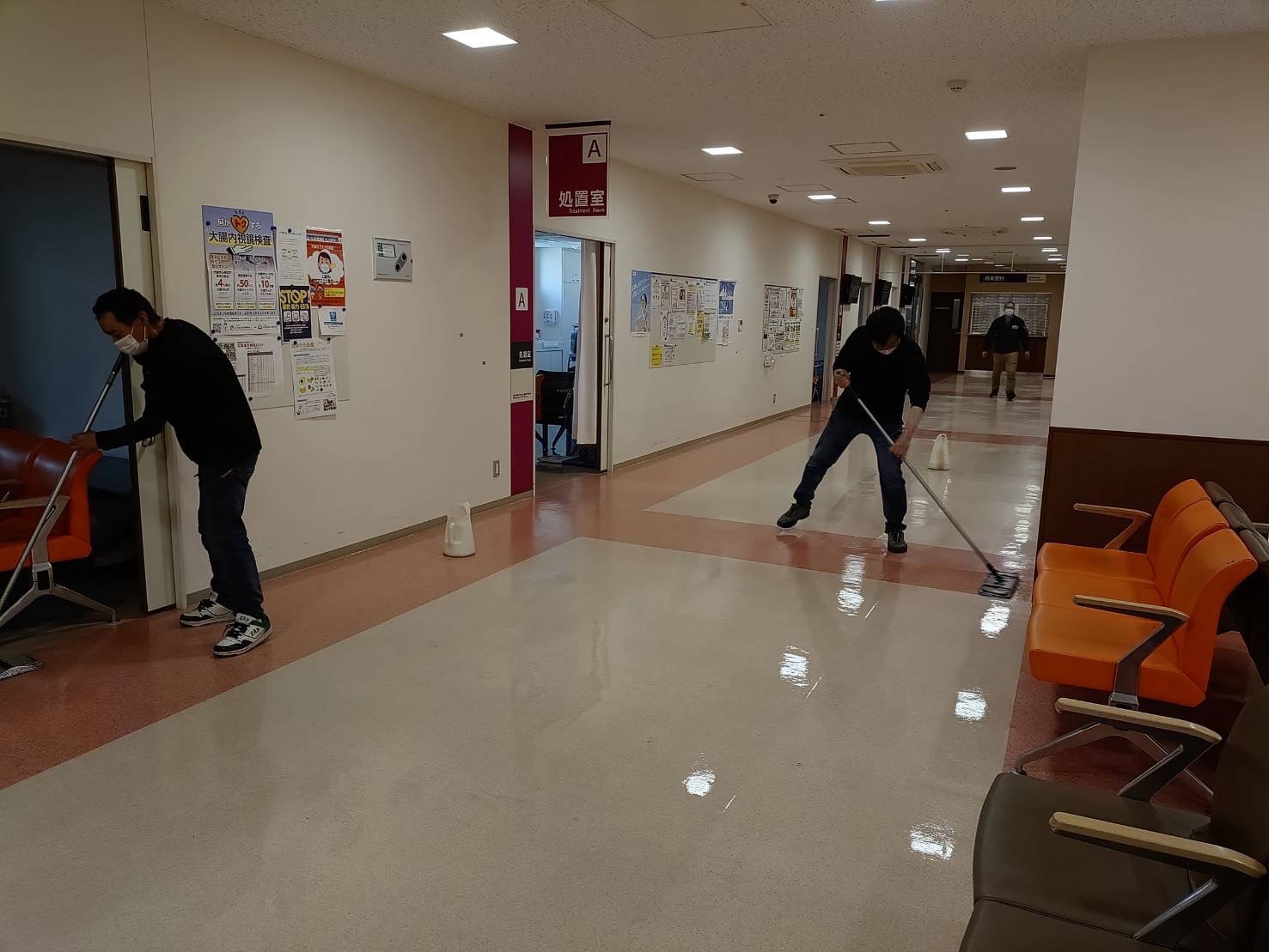 屋内清掃作業